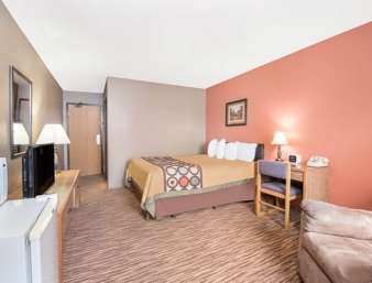 Super 8 By Wyndham Warroad Hotel Room photo